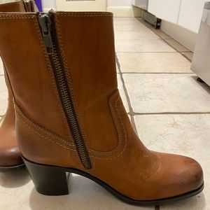 Frye boots - hardly worn